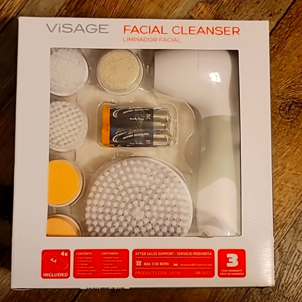 Facial cleansing brush
